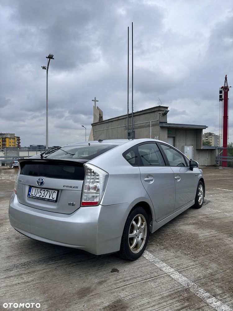 Toyota Prius (Hybrid) Executive - 5
