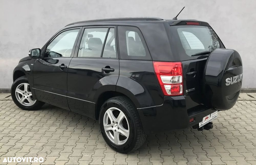 Suzuki Grand Vitara 1.9 DDiS Comfort - 4
