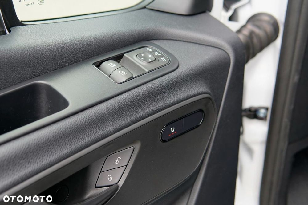 Mercedes-Benz eSprinter - 21