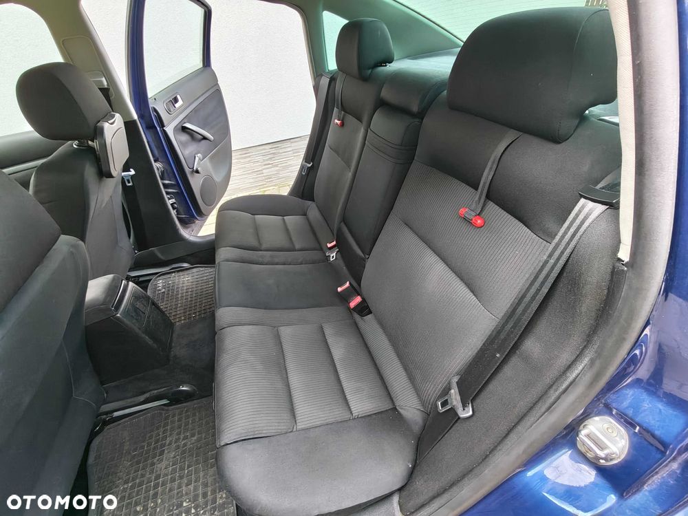 Volkswagen Passat - 6