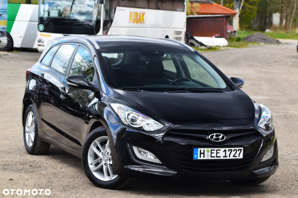 Hyundai i30 blue 1.6 CRDi Trend - 2