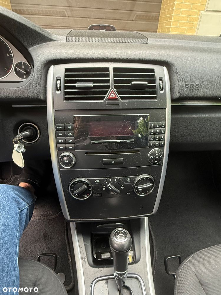 Mercedes-Benz Klasa B 180 CDI Autotronic - 14