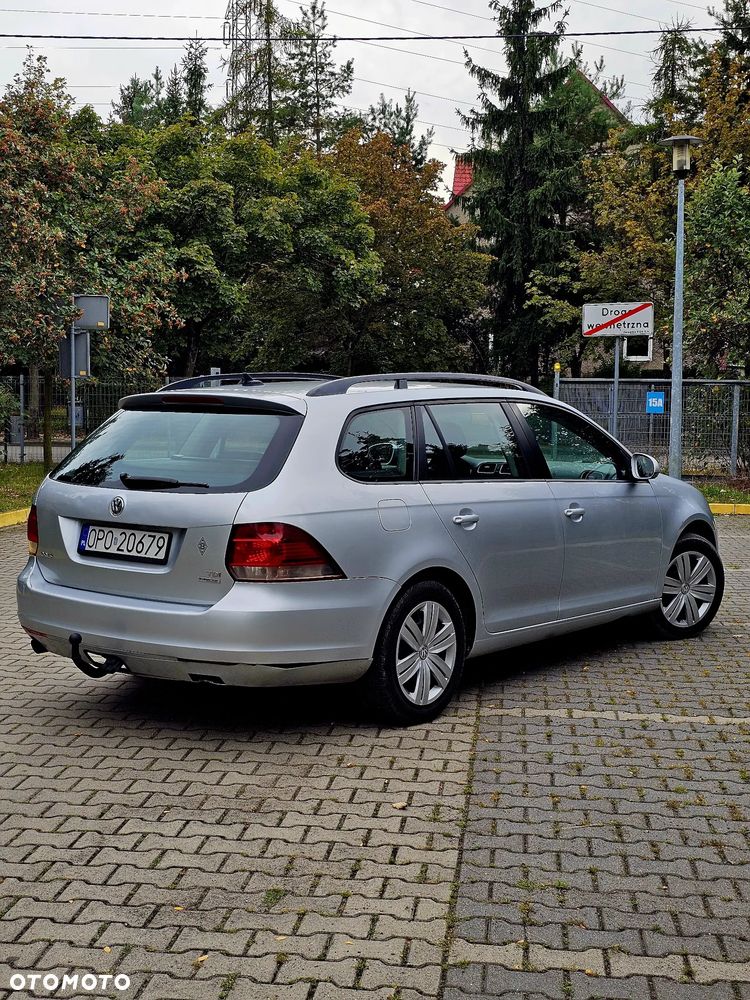 Volkswagen Golf 1.6 TDI DPF BlueMotion Technology Comfortline - 4