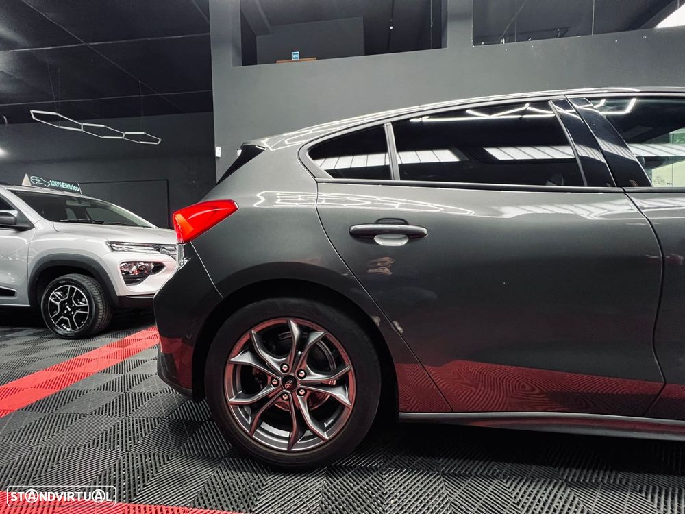 Ford Focus 1.0 EcoBoost ST-Line - 9