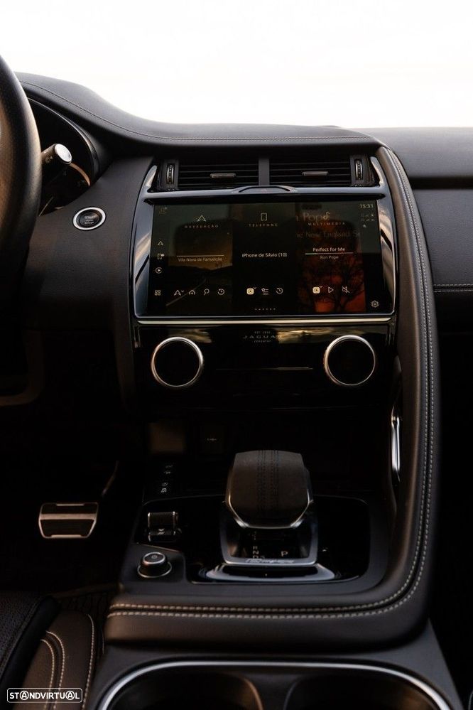 Jaguar E-Pace 1.5 P300e R-Dynamic SE AWD Aut. - 9