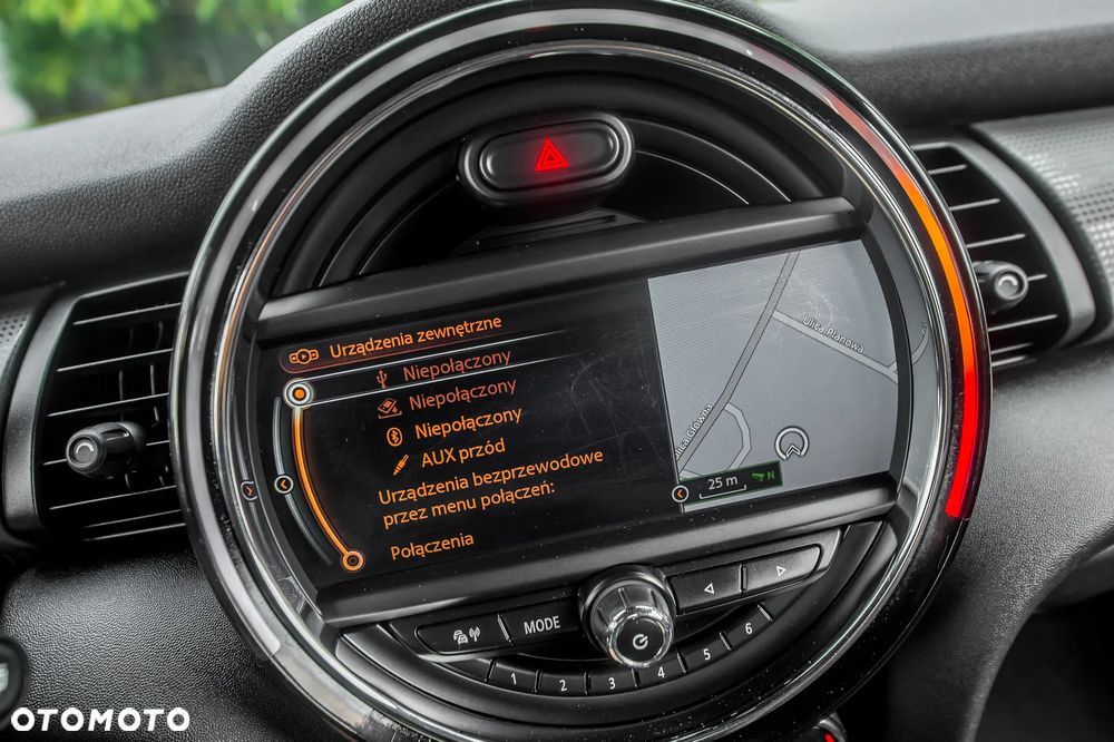 MINI Cooper Essential Trim - 22