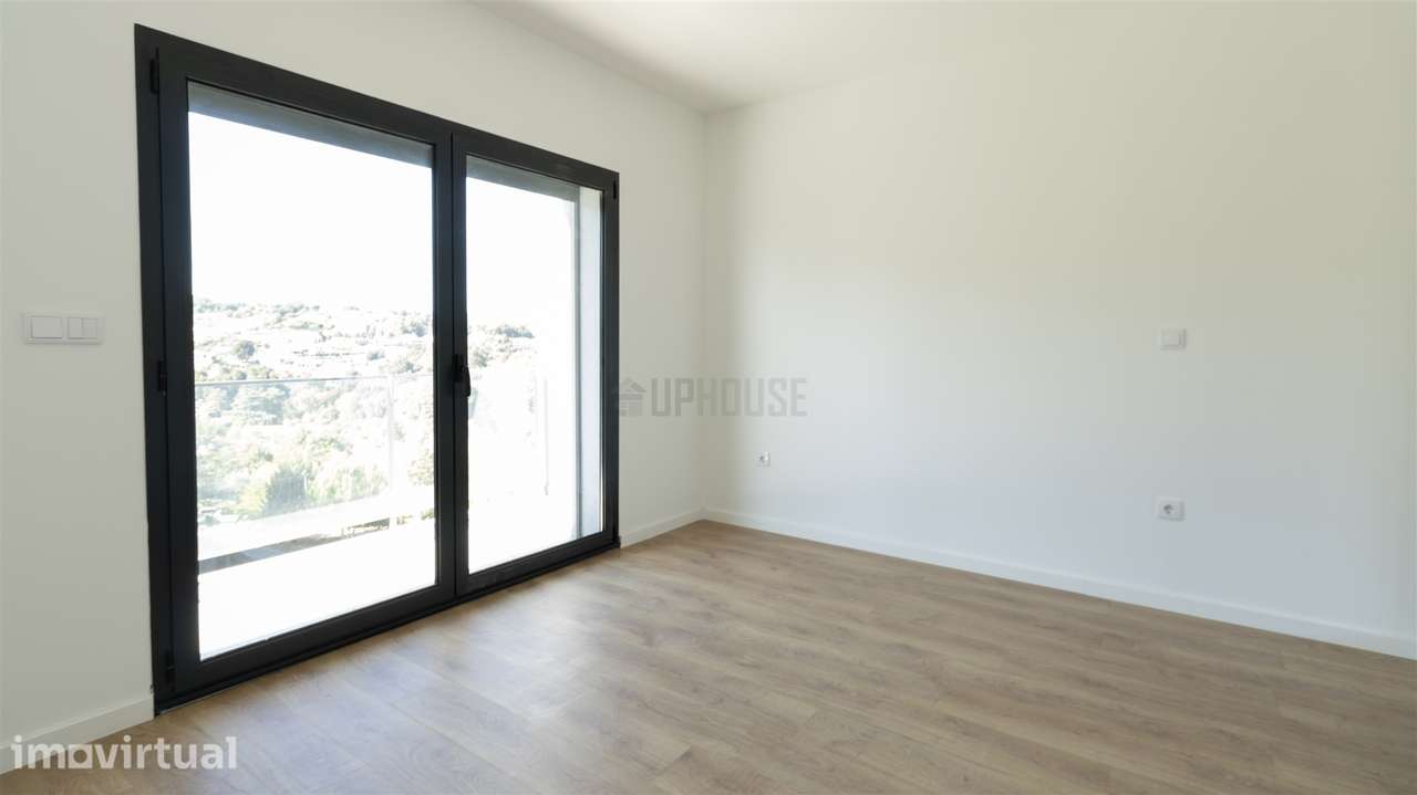 Apartamento T1 NOVO, Junto ao Centro de Viseu - Grande imagem: 3/10