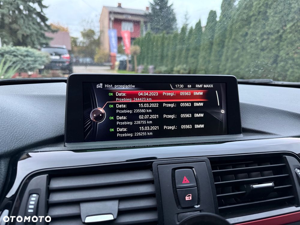 BMW Seria 3 320d Sport-Aut Sport Line - 28