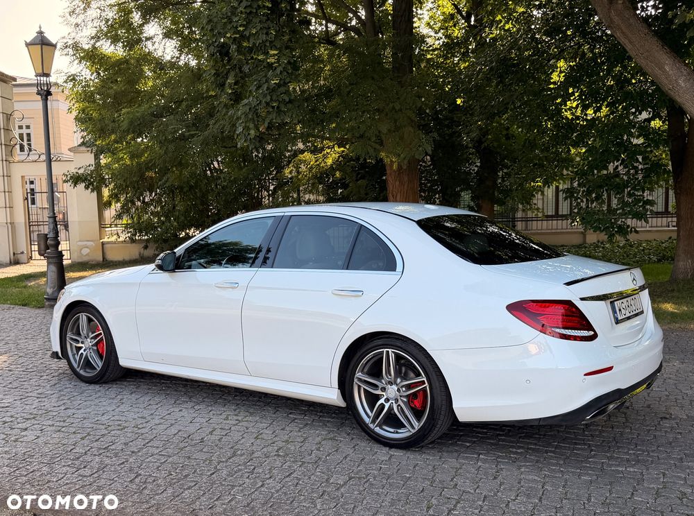 Mercedes-Benz Klasa E 300 9G-TRONIC - 4