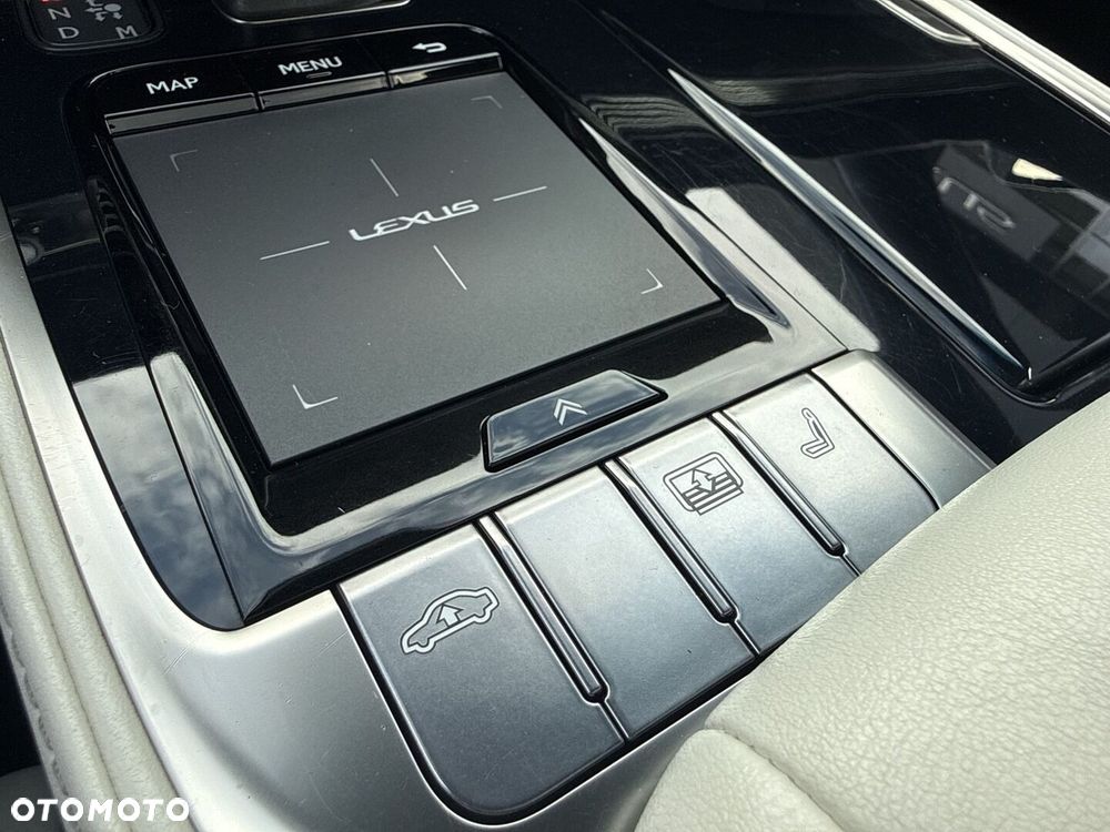 Lexus LS 500 F Sport AWD - 25