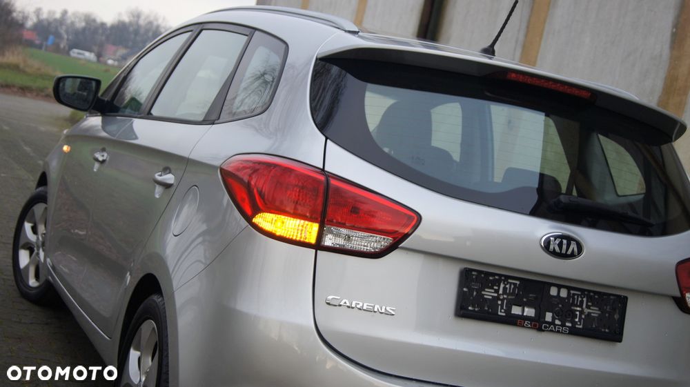 Kia Carens 1.6 GDI M - 22
