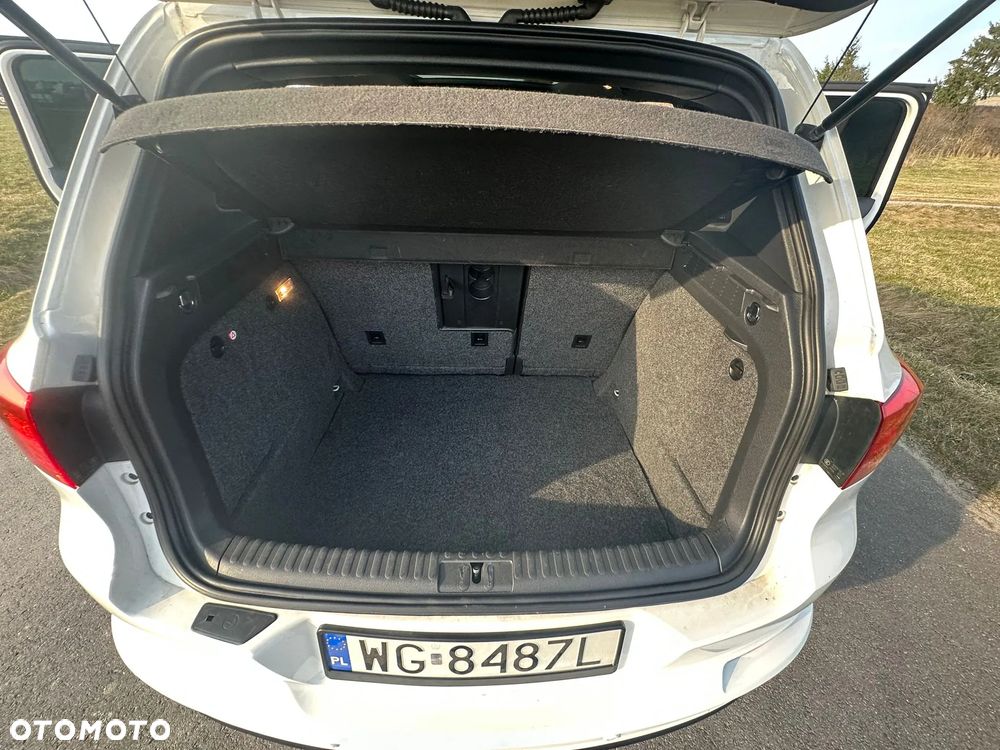 Volkswagen Tiguan - 16