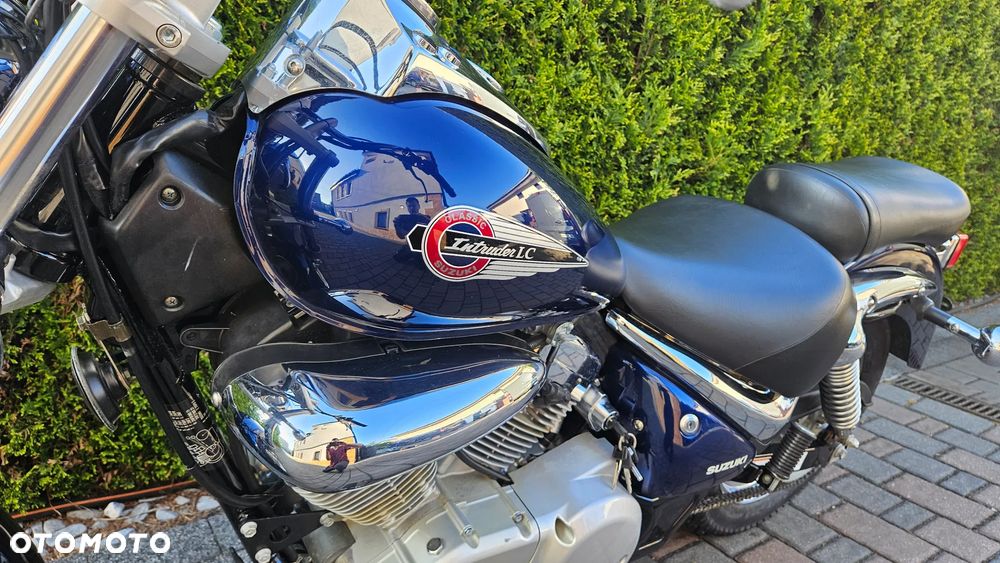 Suzuki Intruder - 14