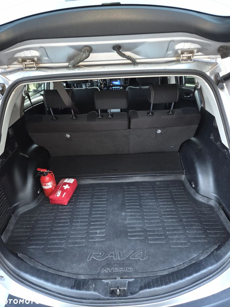 Toyota RAV4 - 9