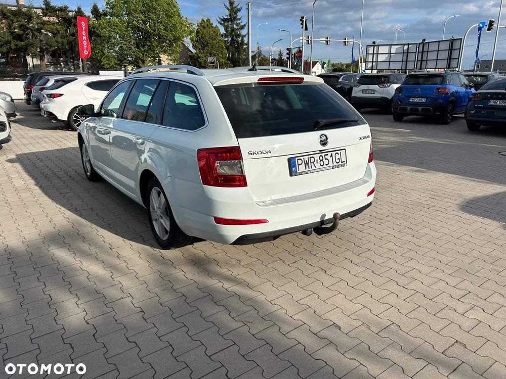 Skoda Octavia 2.0 TDI Elegance DSG - 8