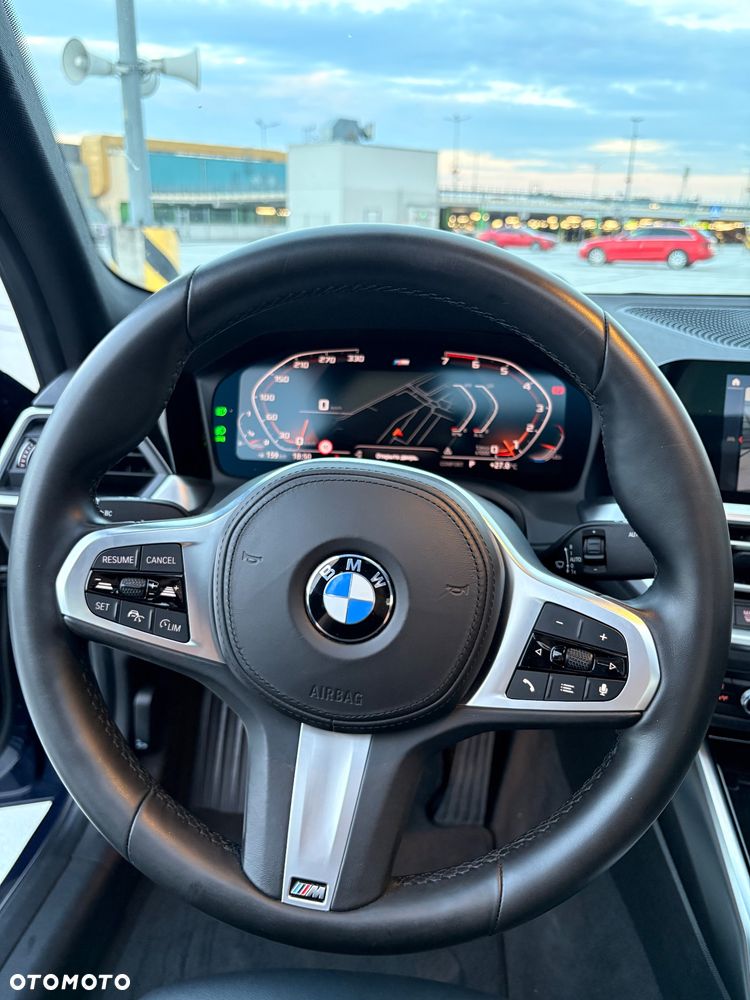 BMW Seria 3 330i - 13