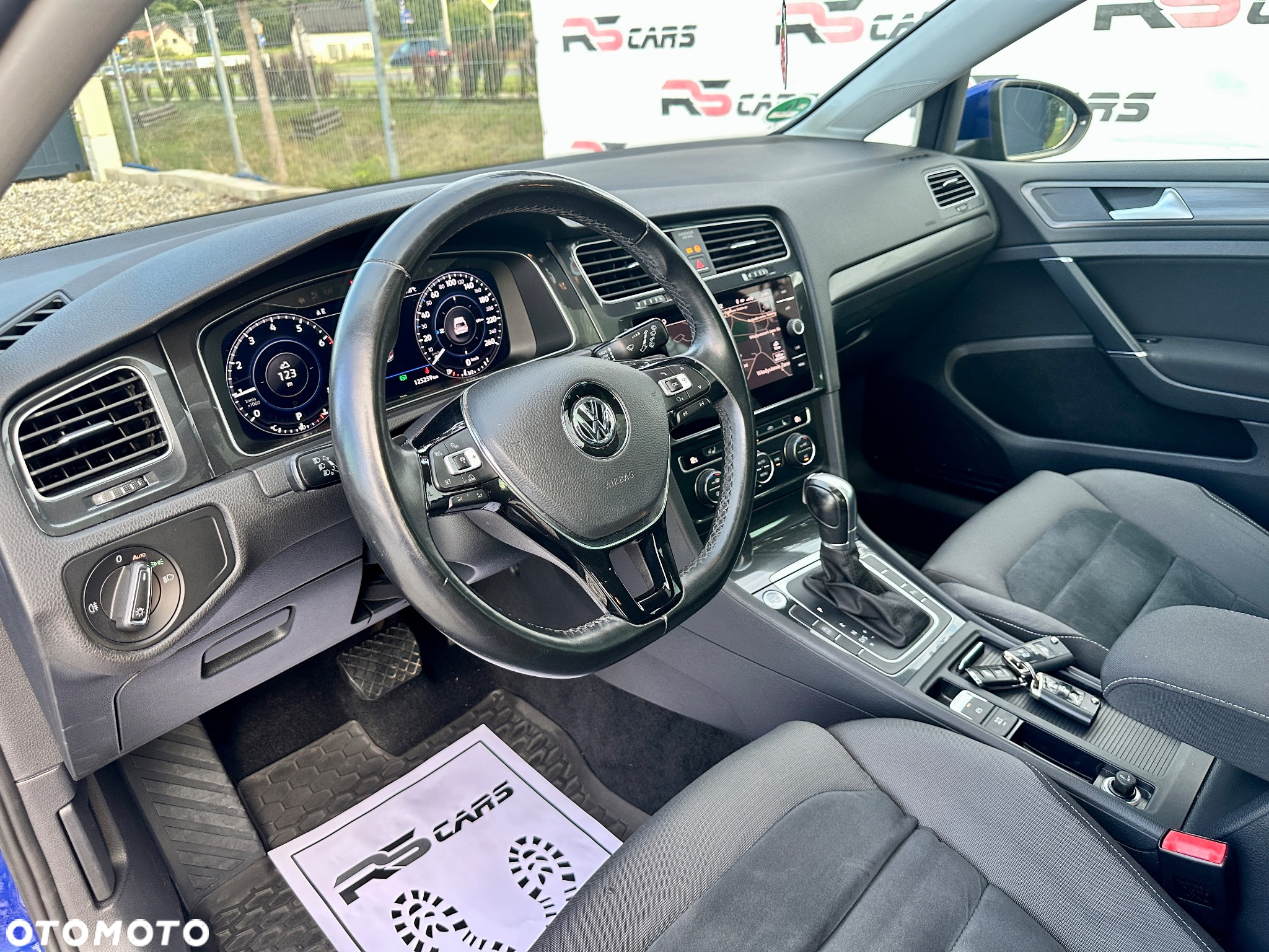 Volkswagen Golf - 30