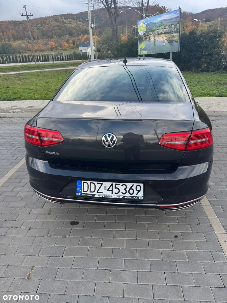 Volkswagen Passat 2.0 TDI SCR Highline - 3