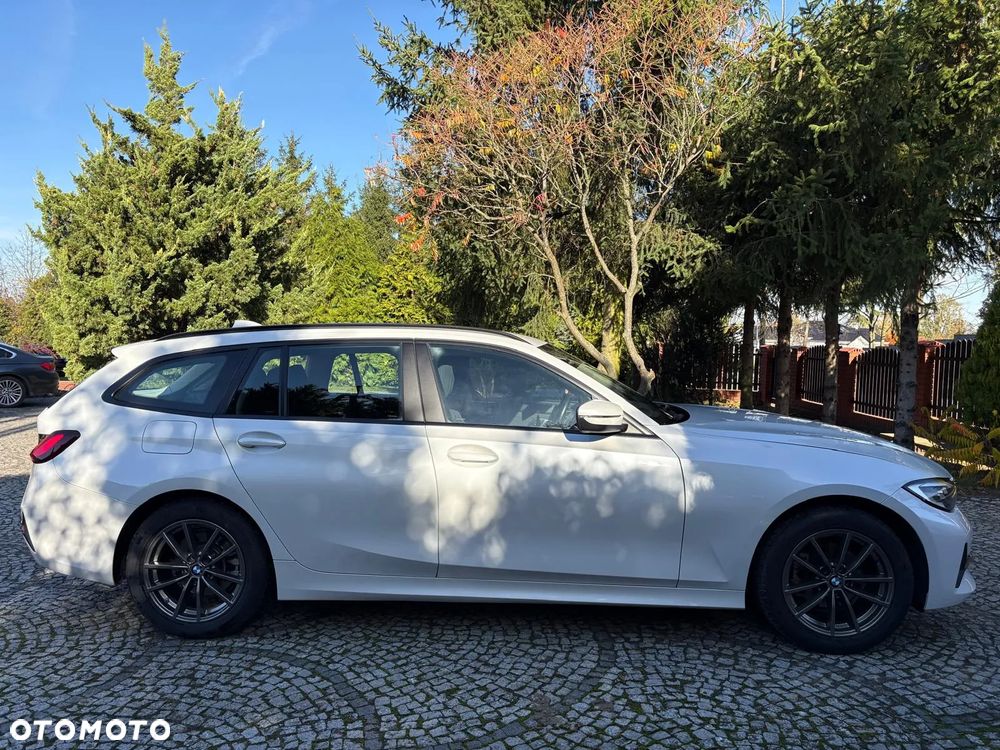BMW Seria 3 318d Touring Sport Line - 6