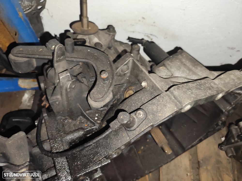 Citroen Xantia / 2.1 TD CAIXA DE VELOCIDADES - CV141 - 2