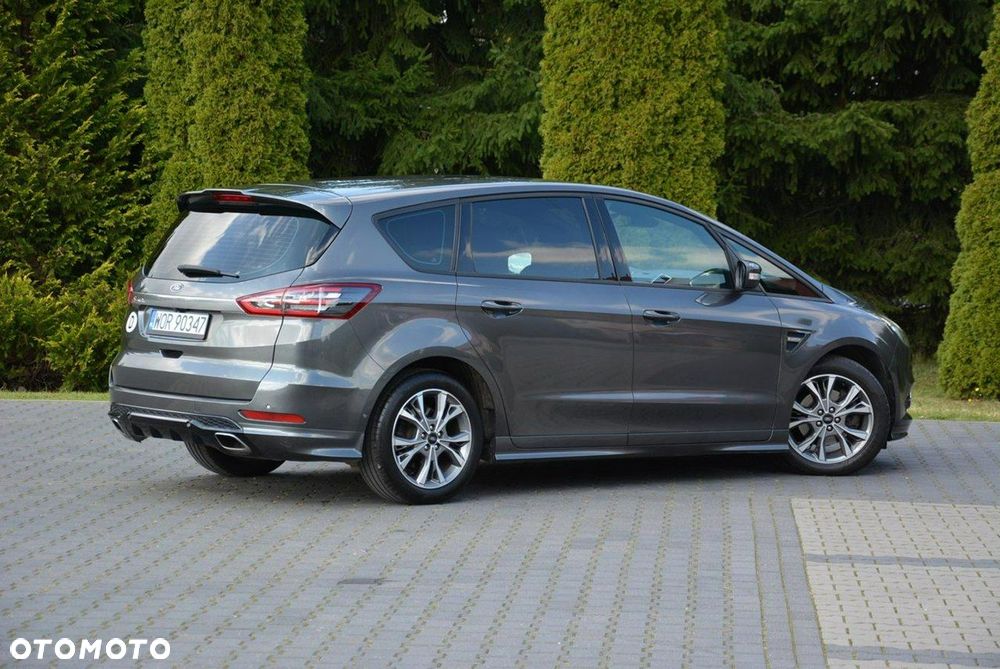 Ford S-Max - 12