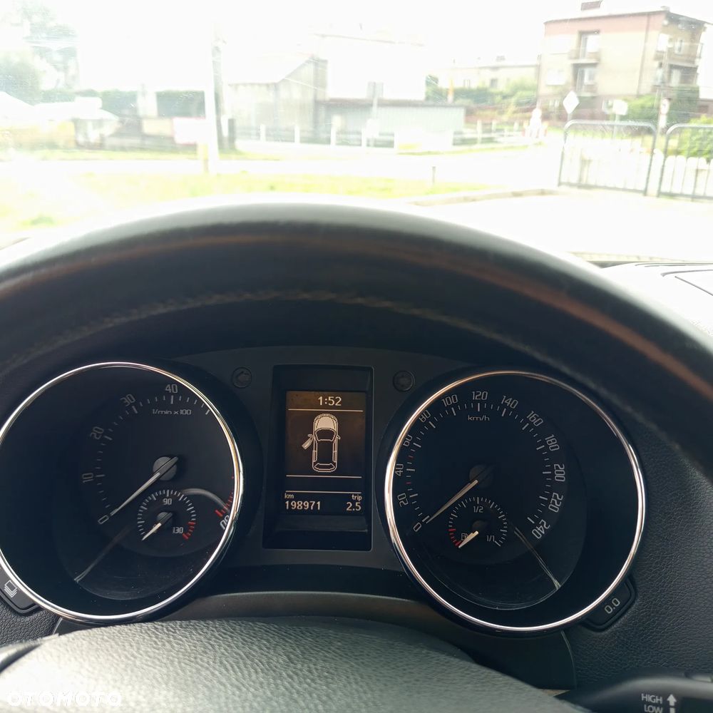 Skoda Yeti 1.4 TSI Experience PLUS EDITION - 17