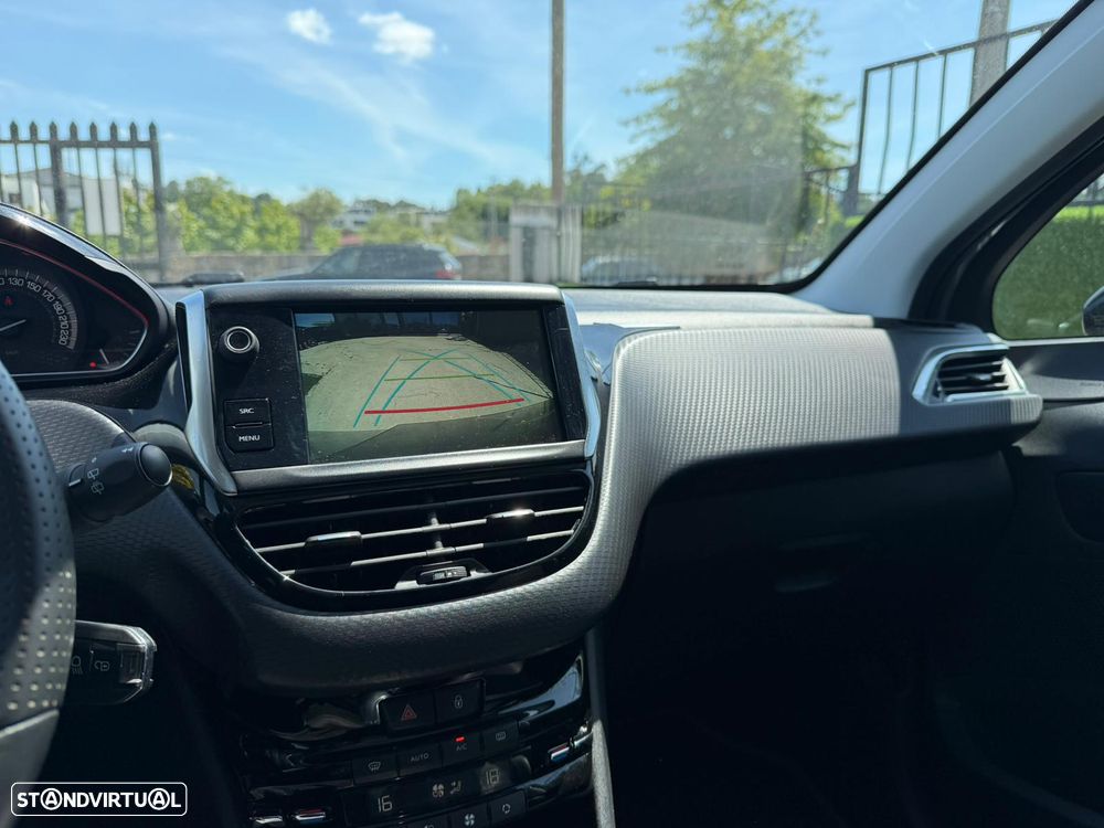 Peugeot 2008 1.2 PureTech GT Line - 13