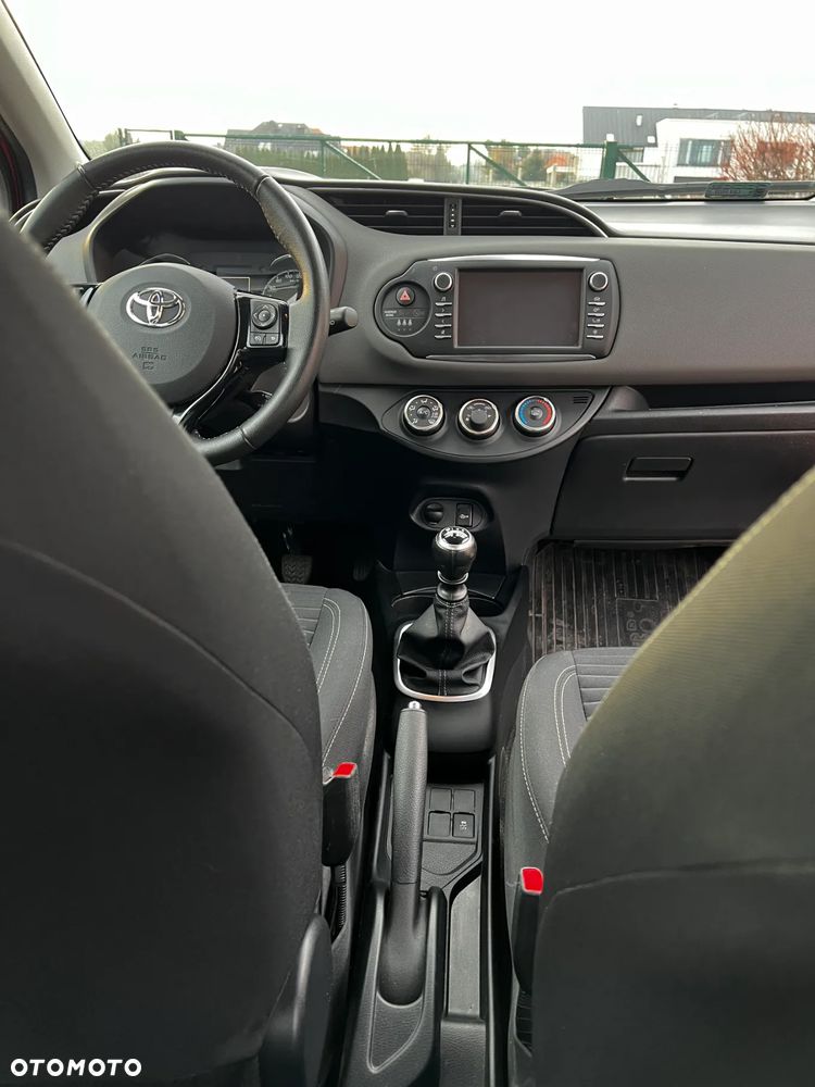 Toyota Yaris 1.5 Premium - 10