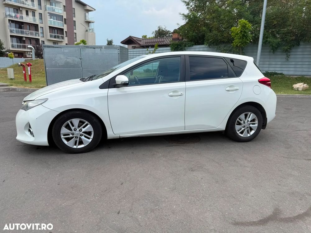 Toyota Auris 1.8 L VVT-i Sol - 7