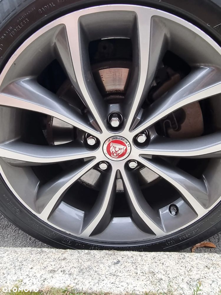 Jaguar XF 2.0 i4D R-Sport - 18