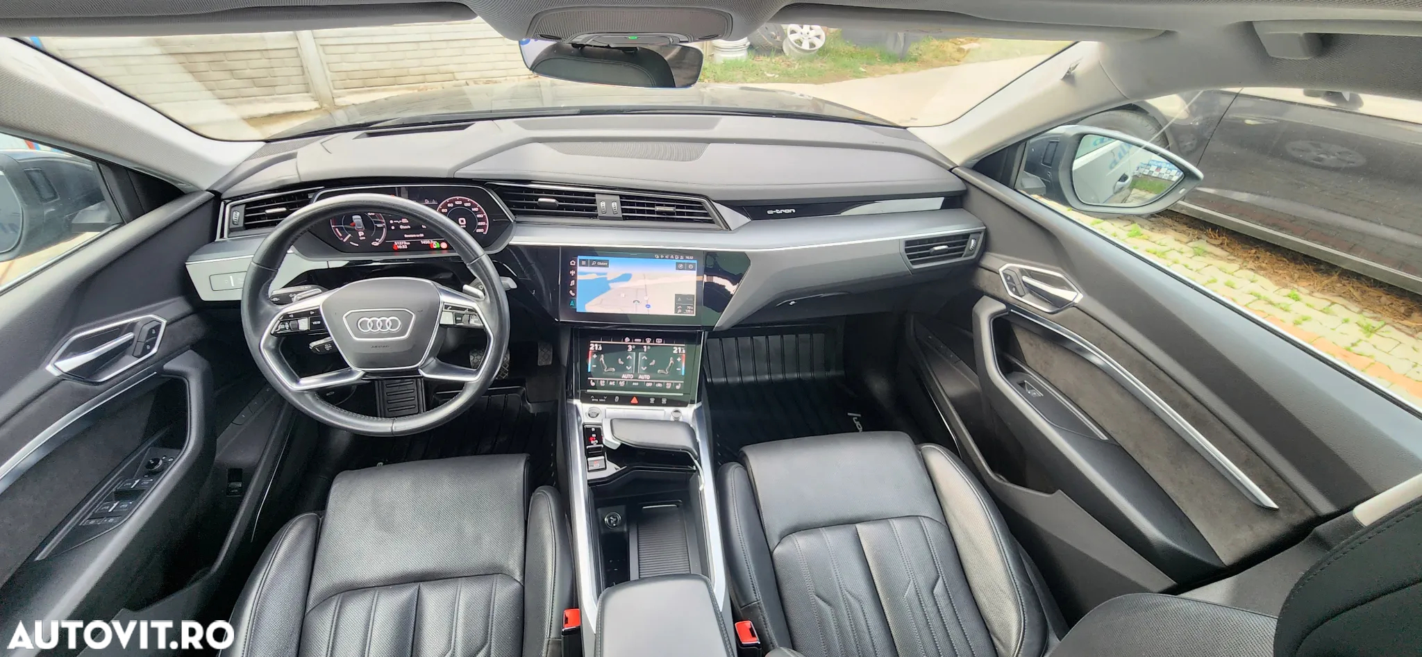 Audi e-tron quattro S - 4
