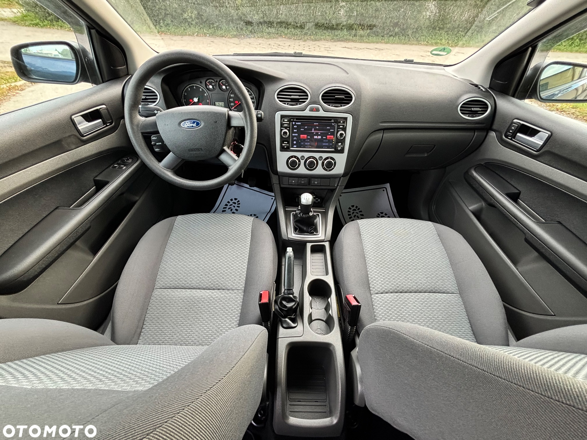 Ford Focus 1.6 Comfort - 25