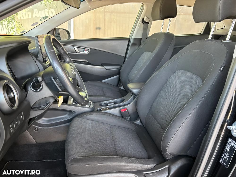 Hyundai KONA - 33