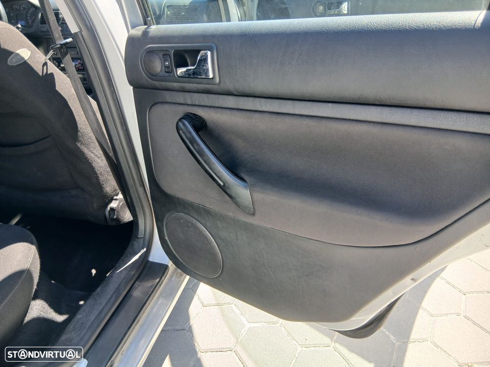 VW Golf 1.9 TDi Highline - 18