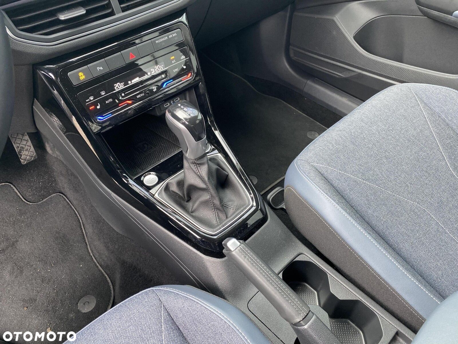 Volkswagen T-Cross - 18
