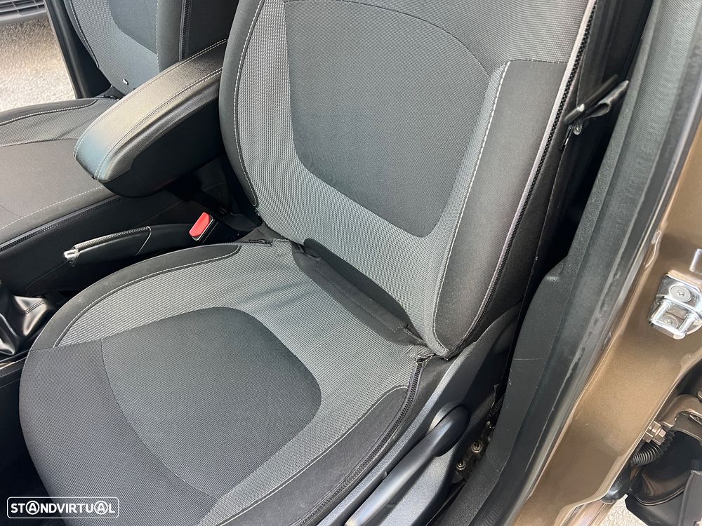 Renault Captur 1.5 dCi Sport - 36