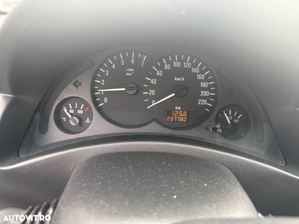 Opel Corsa 1.2i Comfort - 12