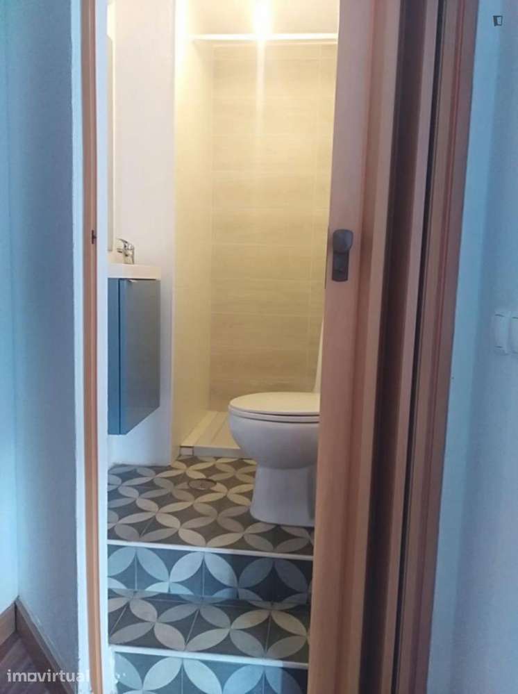Quarto - localizado em Chelas Lisbon - Grande imagem: 5/16
