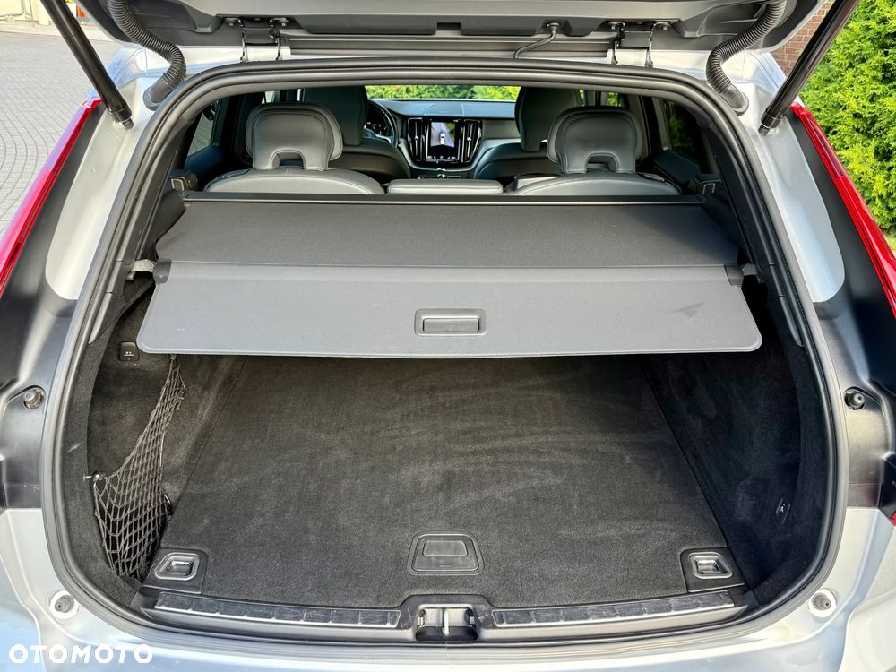 Volvo XC 60 B4 D AWD Geartronic RDesign - 39