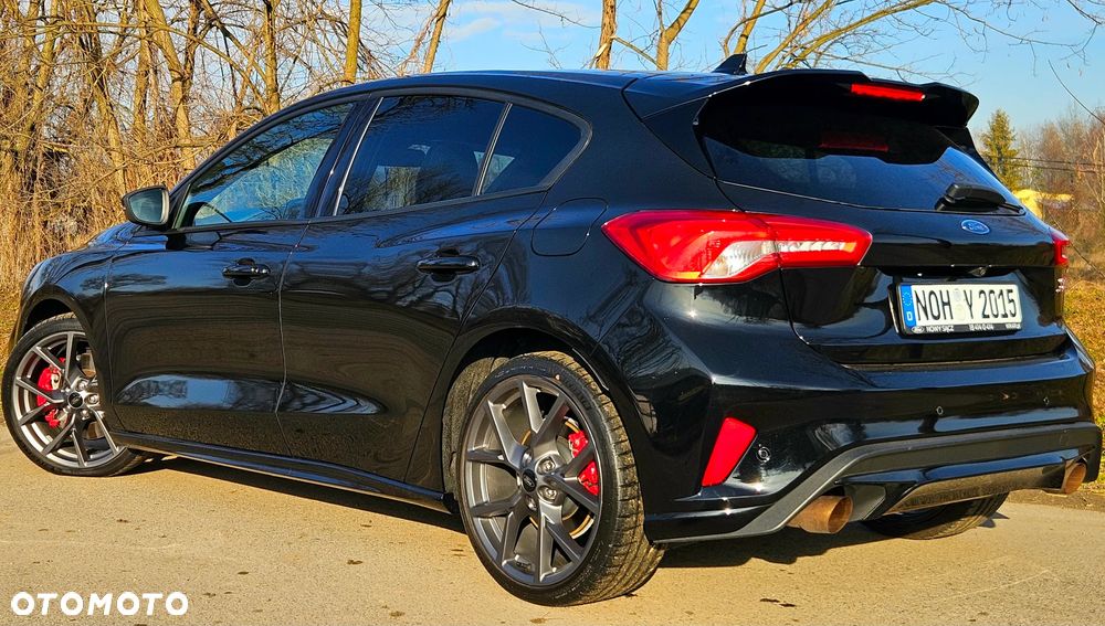 Ford Focus 2.3 EcoBoost S&S ST Edition - 16