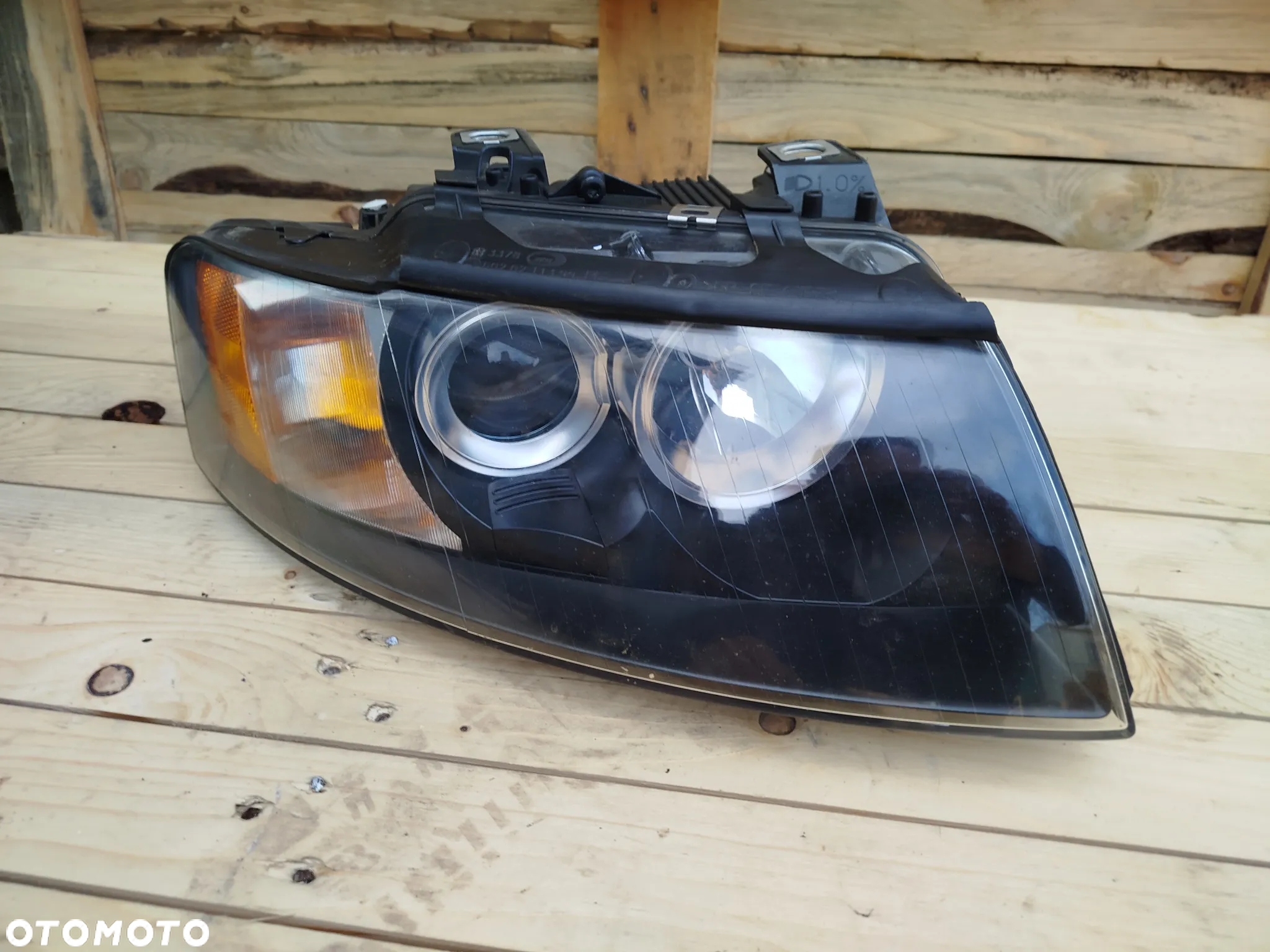 Audi A4 B6 Cabrio Xenon lampa prawa przód prawy - 2
