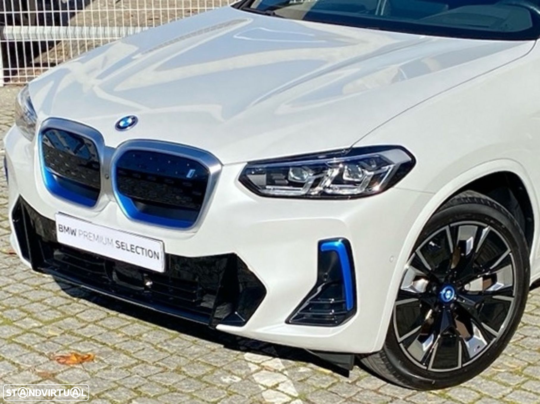 BMW iX3 M Sport Impressive - 2