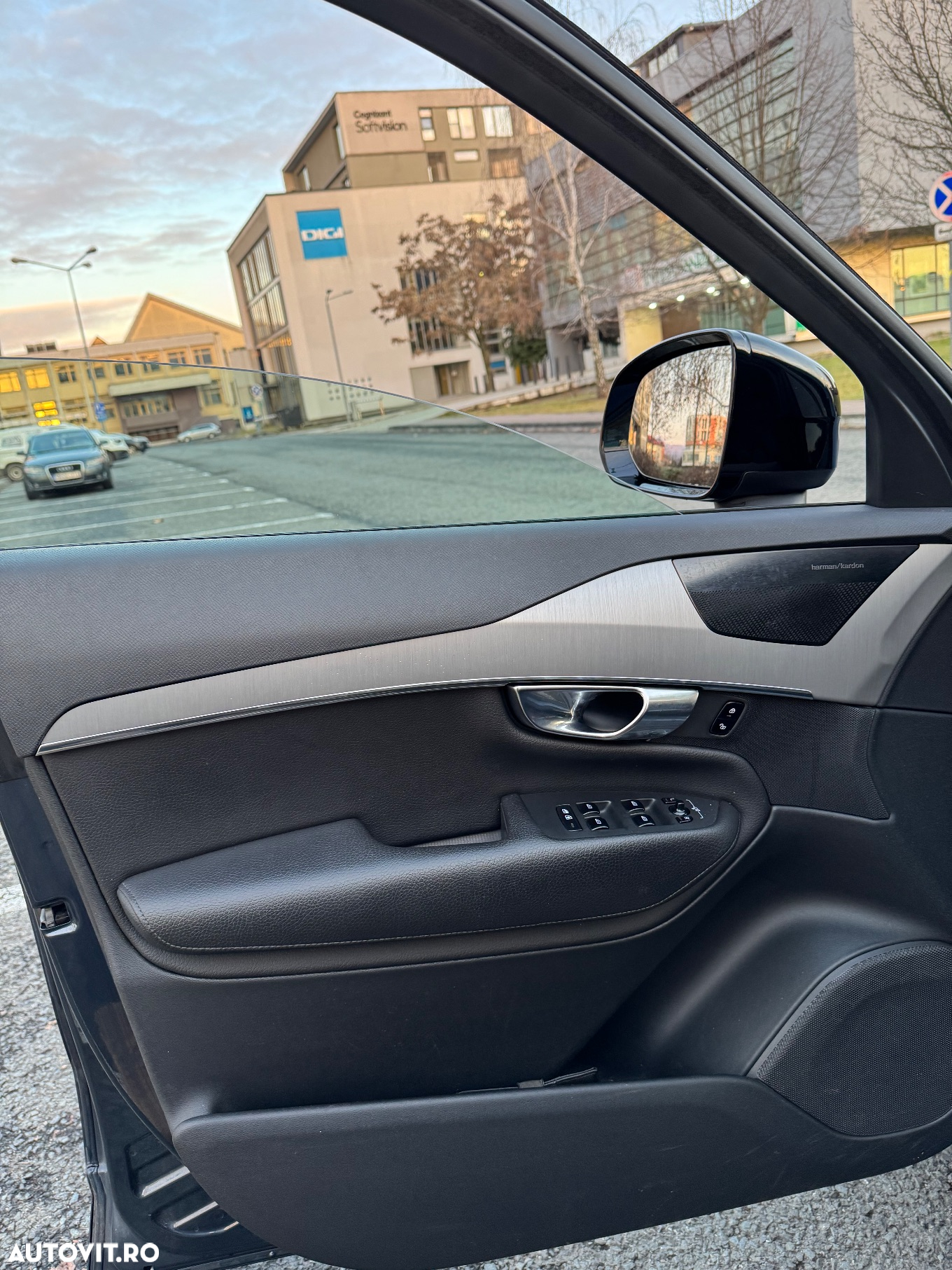 Volvo XC 90 T8 AWD Recharge Geartronic RDesign Edition - 17