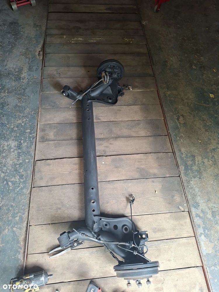 Belka tylnego zawieszenia kpl Mazda 2 DE 2007-2015 - 1