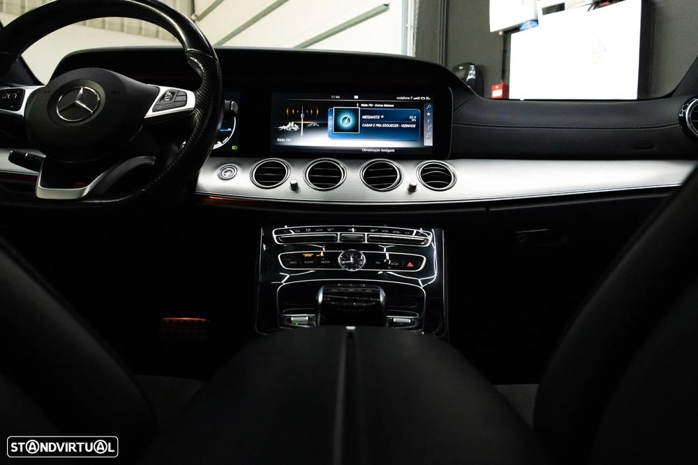 Mercedes-Benz E 220 d AMG Line - 19