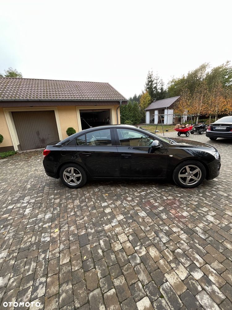 Chevrolet Cruze 1.8 LS - 6