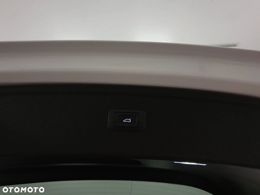 Audi Q5 40 TDI quattro S tronic S line - 35