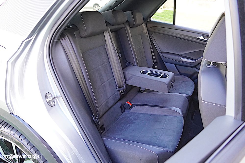 VW T-Roc 1.5 TSI R-Line DSG - 23