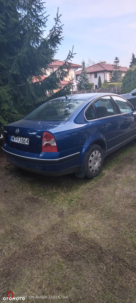 Volkswagen Passat - 4