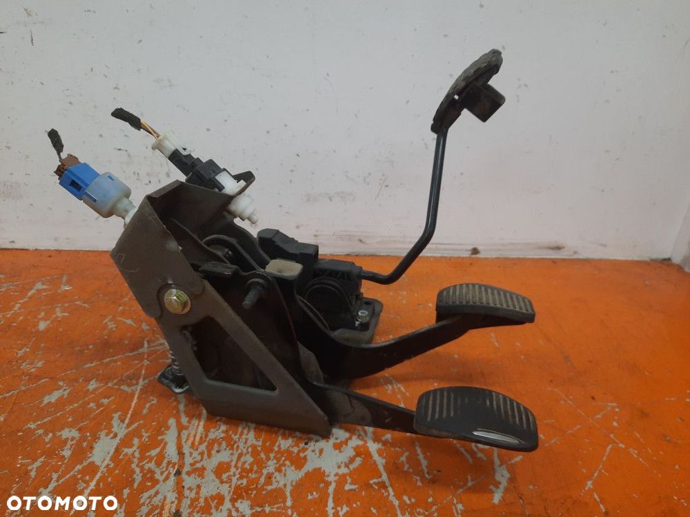 FIAT ALBEA 1.4MT 77KM 04-12 PEDAŁY 0281002379 - 7